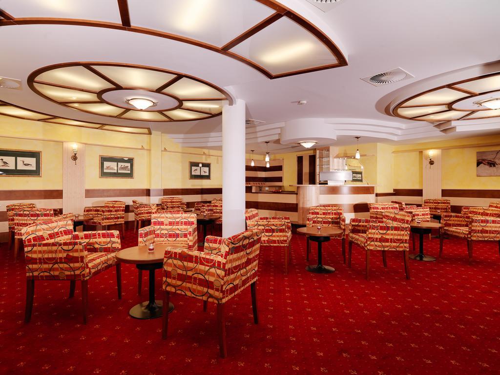Posthotel Strengen Am Arlberg エクステリア 写真