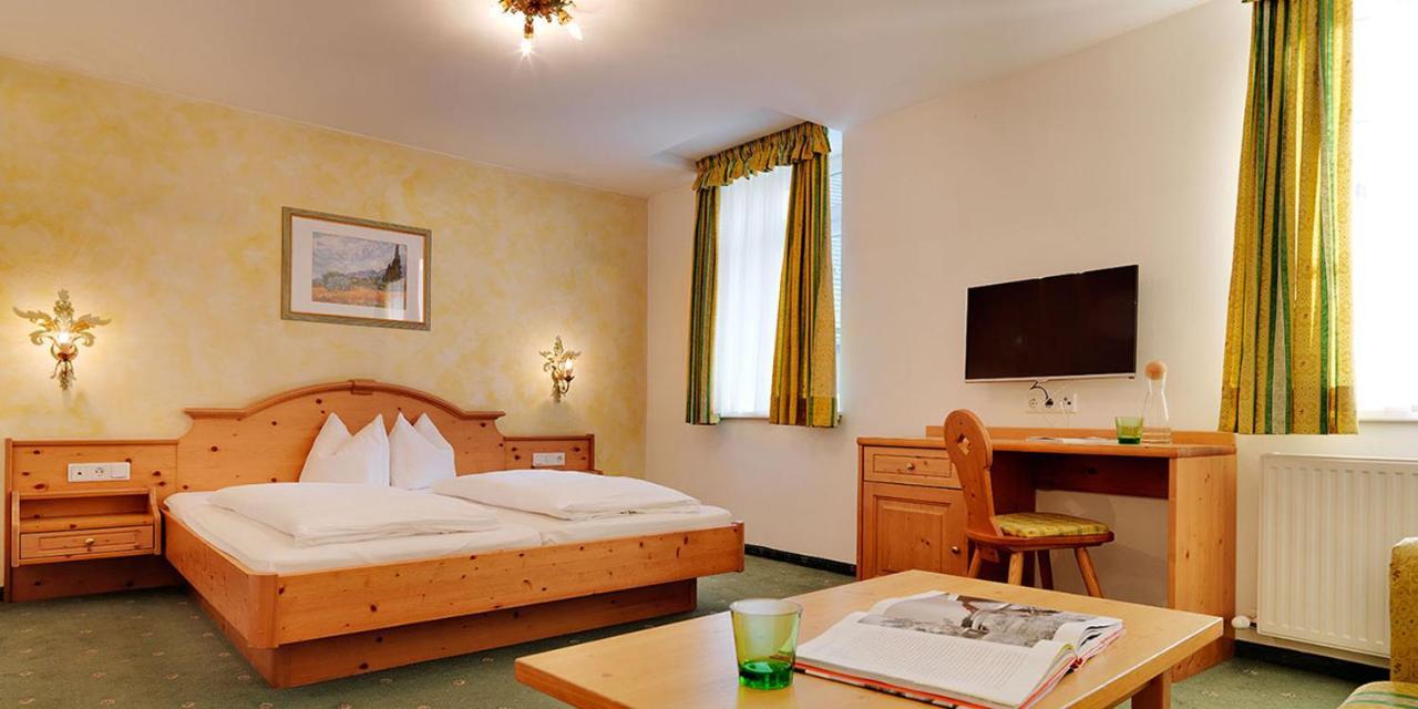 Posthotel Strengen Am Arlberg エクステリア 写真