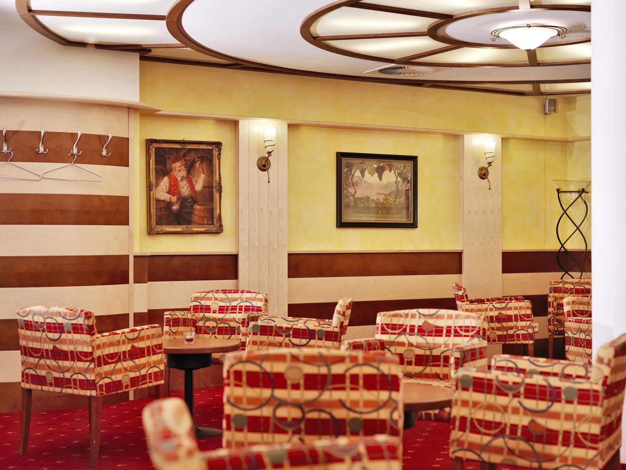 Posthotel Strengen Am Arlberg エクステリア 写真