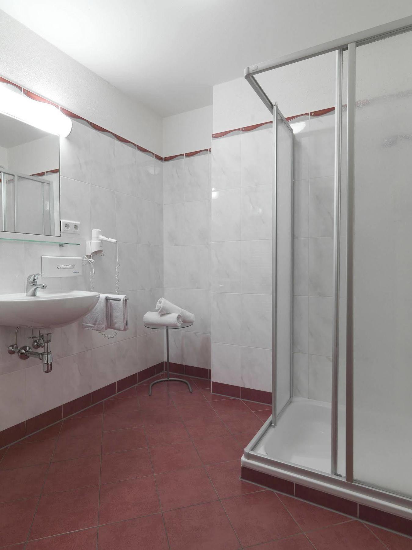 Posthotel Strengen Am Arlberg エクステリア 写真
