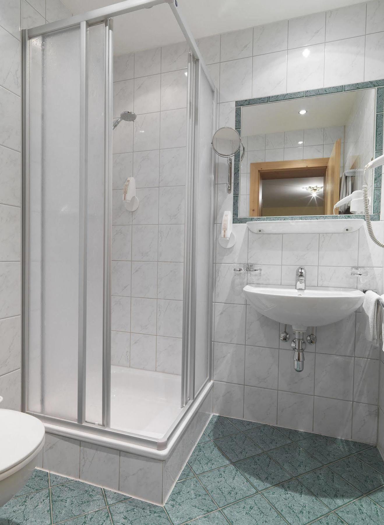 Posthotel Strengen Am Arlberg エクステリア 写真