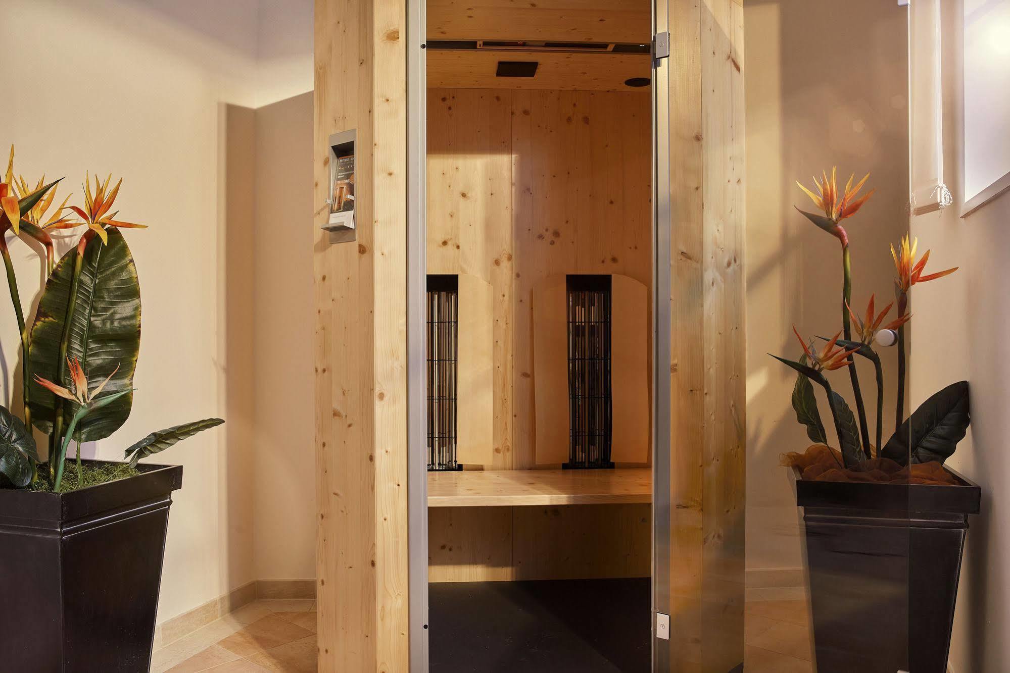 Posthotel Strengen Am Arlberg エクステリア 写真